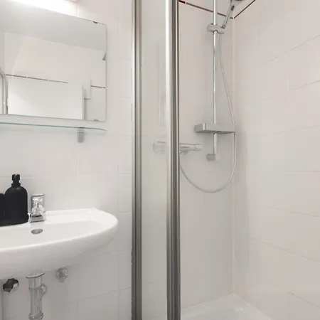 Zentrale Ruhige Mit Parkplatz * Paderborn